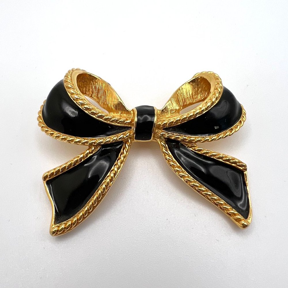 KJL for Avon Kenneth Jay Lane Camelot Bow Necklace Enhancer